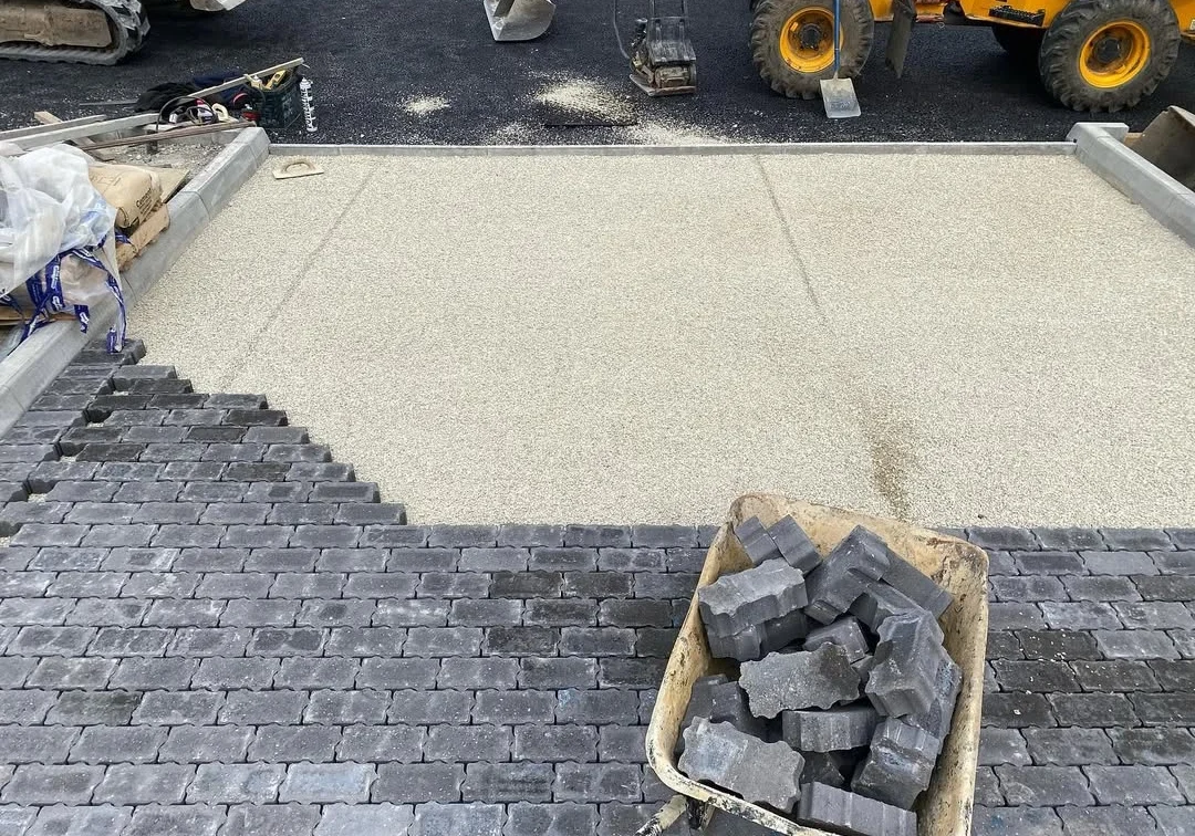 block paving going on subbase